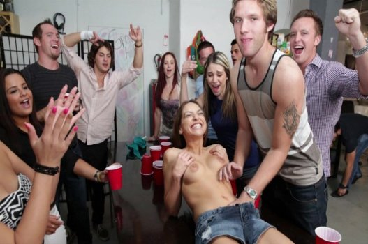phim sex móc lon ĐỨng quay phim nhìn người yêu và bạn thân thụ tinh